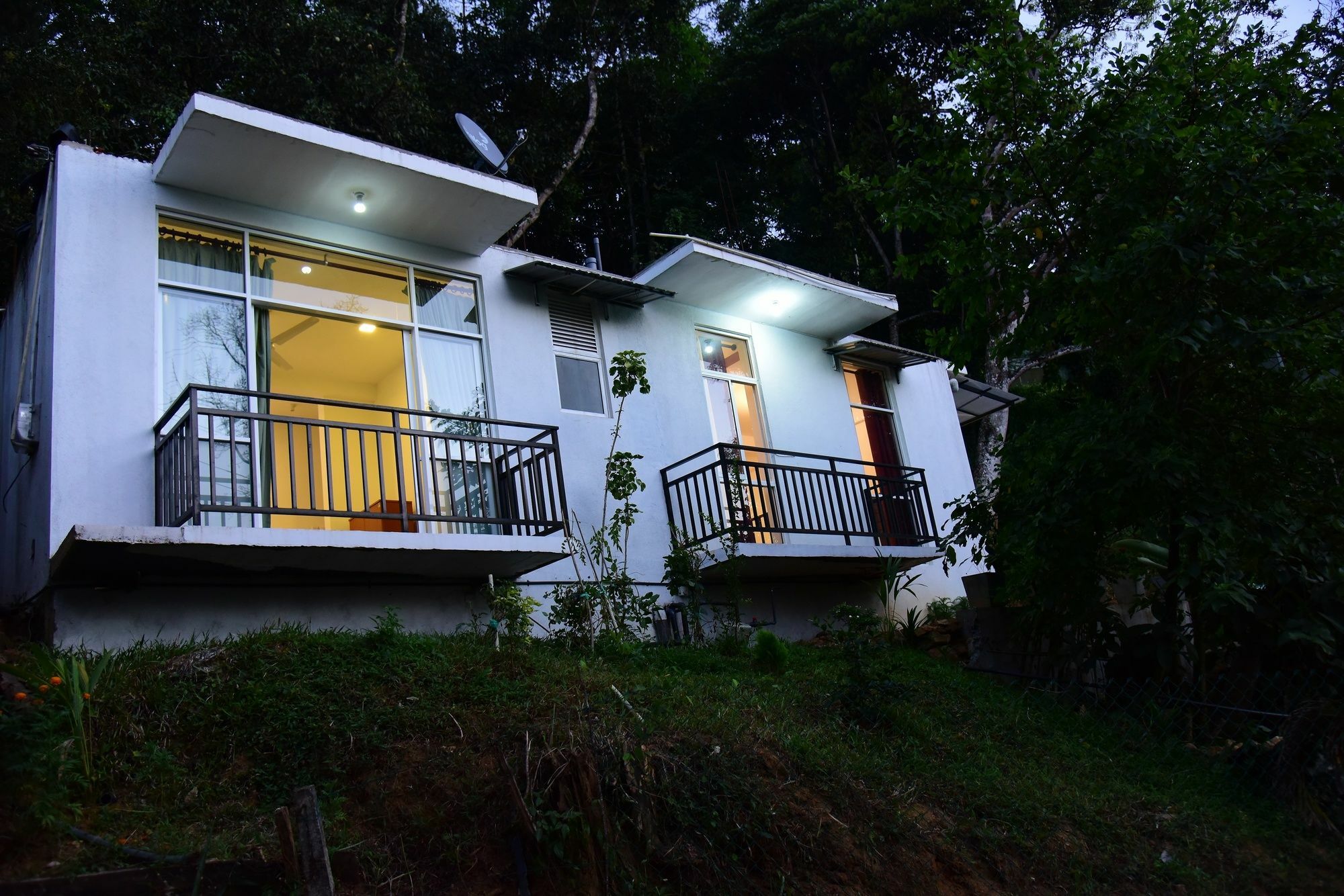 Kandy Hill Villa Exterior photo